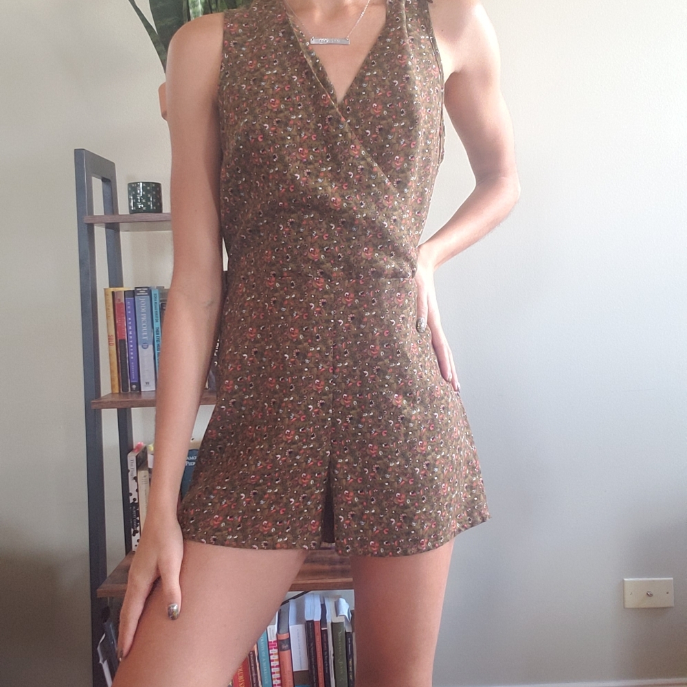 Romper - Picture 3 of 5